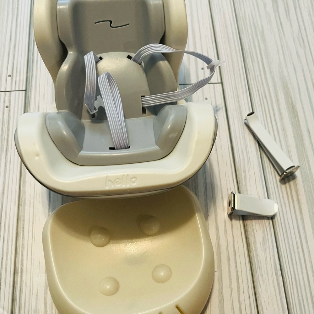 Labubu car seat